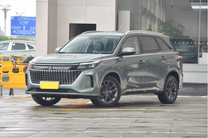 同样为插混SUV，续航更长、空间更大的蓝电E5不比启辰大V DD-i香？